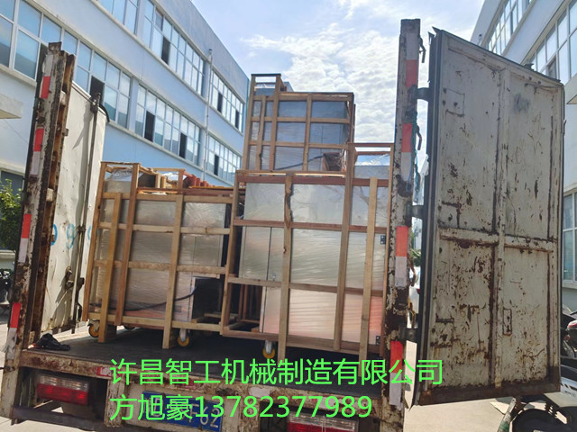 許昌智工小型電磁炒貨機(jī)裝車發(fā)貨